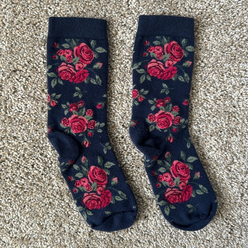 Patterned Crew Socks (5) - Picture 5 of 12